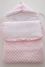 Nid d’Ange / Couverture Enveloppante Personnalisée – Prénom Floqué & Passes Ceinture Ô cadeau unique