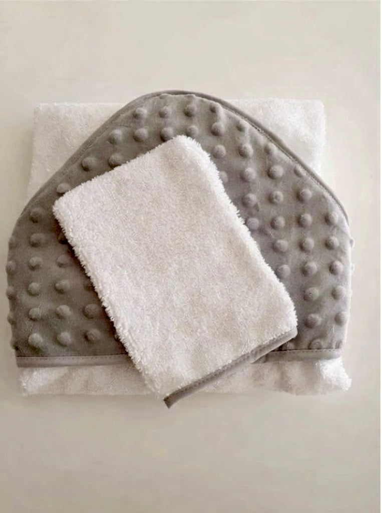 🛁 Cape de bain + gant assorti – Personnalisable avec le prénom Ô cadeau unique